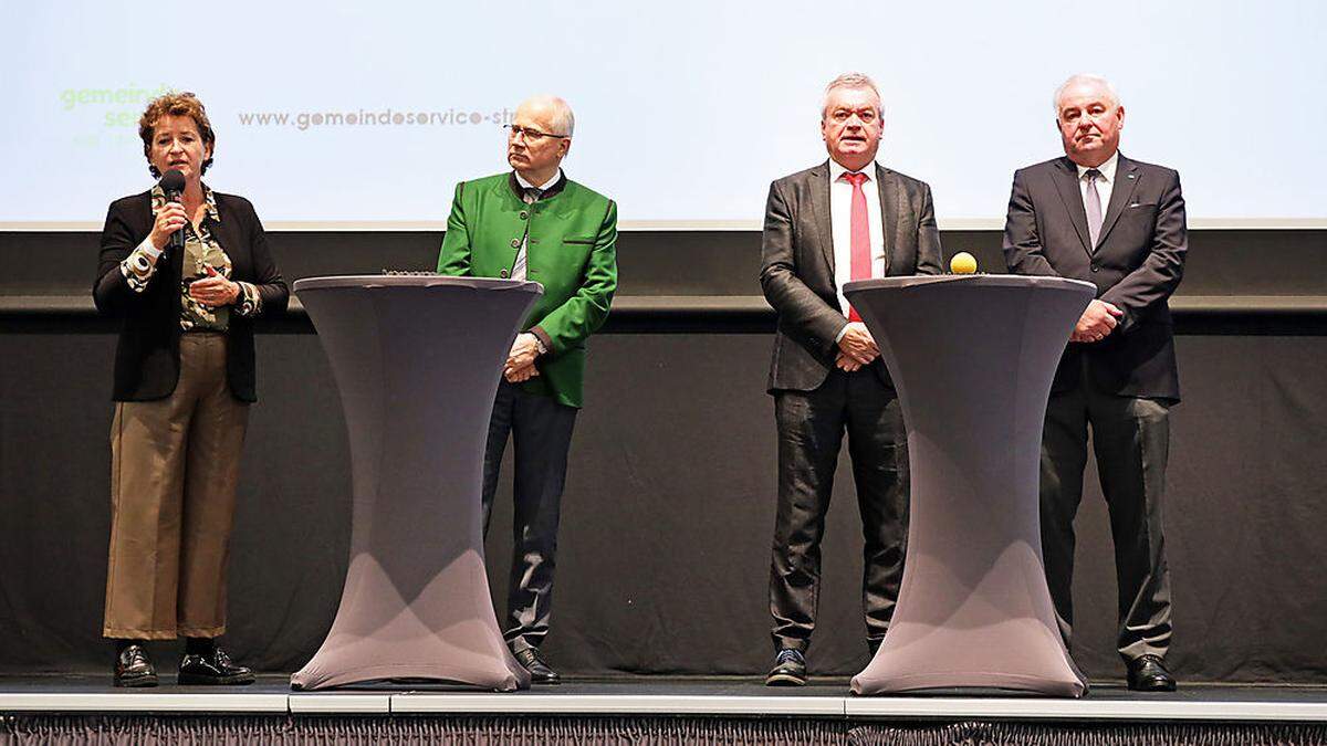 Ursula Lackner, Hans Seitinger, Anton Lang und Hermann Schützenhöfer (v. l.) stellten das neue Gemeindeservice vor