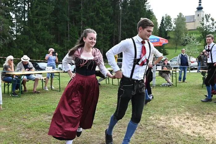 Umrahmt wurde das Preisringen vom Männergesangsverein (MGV) Gurk sowie der Landjugend Himmelberg.