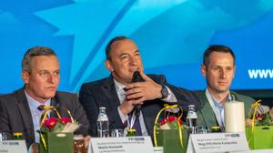 Stadtparteitag 2019, als die blaue Welt in Graz noch in Ordnung war: Mario Kunasek, Mario Eustacchio, Armin Sippel