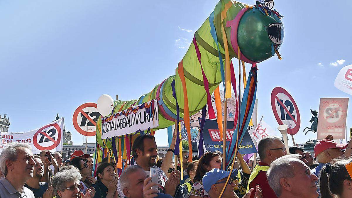 Der Protest gegen den &quot;Sozialabbauwurm&quot; zieht sich durch ganz Österreich