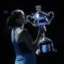 Madison Keys küsste den „Daphne Akhurst Memorial Cup“