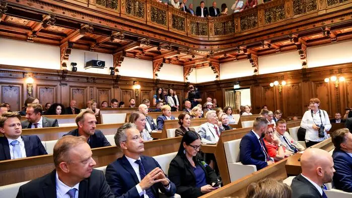 Mann, Frau? Alt, jung? Hackler oder Doktor? So spiegelt das Stadtparlament das Leben draußen im Rathaus wider
