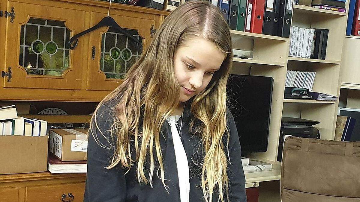 Celine Mischlinger (12) aus St. Michael schnupperte das erste Mal beim Kinder- und Jugendtheater &quot;Rampenlicht&quot; Theaterluft