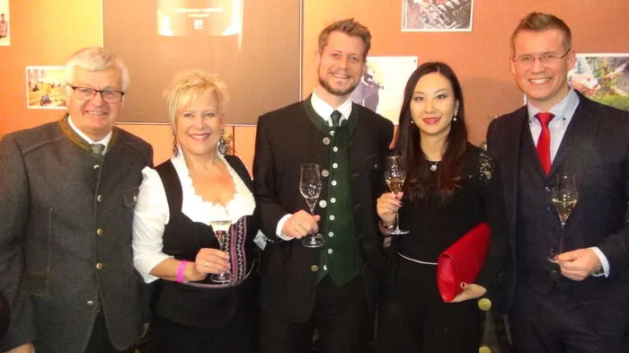 Ein gelungenes Comeback im Bildungszentrum für Wein- und Obstbau feierte der traditionelle Silberberger Ball der Schülerinnen und Schüler des Betriebsleiterlehrganges.