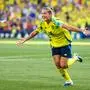 250704 Filippa Angeldahl of Sweden celebrates scoring 1-0 during the UEFA Women s Euro 2025 Championship group stage football match between Denmark and Sweden on July 4, 2025 in Geneva. Photo: Mathias Bergeld / BILDBYRAN / kod MB / MB1169 fotboll football soccer fotball fotbolls-em europamästerskap em uefa womens euro uefa womens european football championship womens euro 2025 dam kvinner women danmark sverige sweden denmark 3 bbeng jubel *** 250704 Filippa Angeldahl of Sweden celebrates scoring 1 0 during the UEFA Women s Euro 2025 Championship group stage football match between Denmark and Sweden on July 4, 2025 in Geneva Photo Mathias Bergeld BILDBYRAN code MB MB1169 fotboll football soccer fotballs em europamästerskap em uefa womens euro uefa womens european football championship womens euro 2025 dam kvinner women danmark sverige sweden denmark 3 bbeng jubel PUBLICATIONxNOTxINxSWExNORxFINxDEN Copyright: MATHIASxBERGELD BB250704MB126