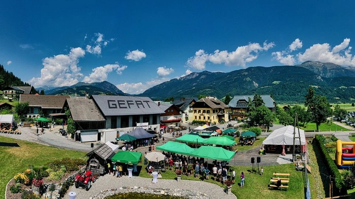 3000 Besucher kamen zum Hof- und Grillfest ins Gailtal und ließen sich die Köstlichkeiten beim Gefat-Hof munden 