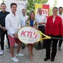 Veranstalter Gernot Dreier (Dritter von links) mit den Partnern des WTA-Tennis-Turniers in Pörtschach