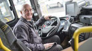 Michael Oraže ist mit Leib und Seele Bus-Chauffeur
