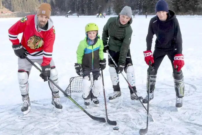 Übrigens: Ein Video vom Goggausee gibt es auf Facebook Kleine Zeitung St. Veit/Feldkirchen zu sehen! Klicken Sie sich durch die Fotogalerie!