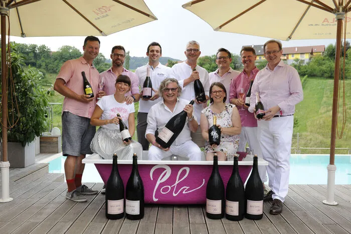Acht ausgesuchte Sekt- &amp; bzw. Champagner-Produzenten (Erich &amp; Walter Polz, Gustav Krug, Hannes Harkamp, Willi  Bründlmayer, Katja und Gregor Leber-Vracko, Christian Madl, Roland Tauss und das Champagner Haus Pommery) öffneten ihre besten Schaumweine zur Verkostung und gaben spannende Einblick ein ihre Betriebe, ihre Philosophien, die unterschiedlichen Herstellungsprozesse und die jeweiligen Weinbauregionen.