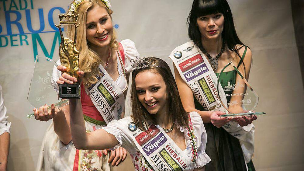Nachfolgerin gesucht: Miss Styria 2015 Cornelia Stangl (Mitte), Vize-Miss Eva Maria Bachler (links) und die 3. Miss Styria Sanja Janisch