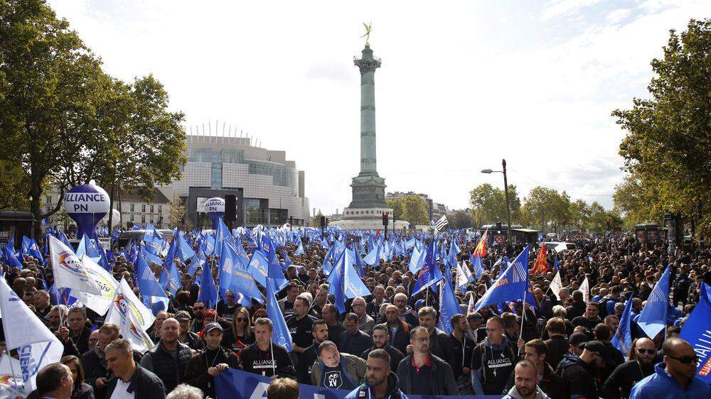 Tausende Polizisten bei &quot;Wutmarsch&quot; in Paris