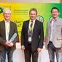Gerhard Soja, Vorsitzender des Österreichischen Vereins für Biomasse-Karbonisierung, Franz Titschenbacher und der Kärntner Landwirtschaftskammerpräsident Siegfried Huber