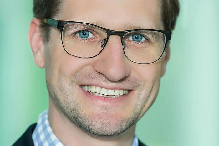 Michael Köhler (37) hat als Group Exhibitions Director (GED) die strategische und verkaufstechnische Verantwortung für alle publikumsoffenen Eigenmessen von Reed Exhibitions übernommen und fungiert damit als Vorgesetzter der jeweiligen themenverantwortlichen Category-Manage.