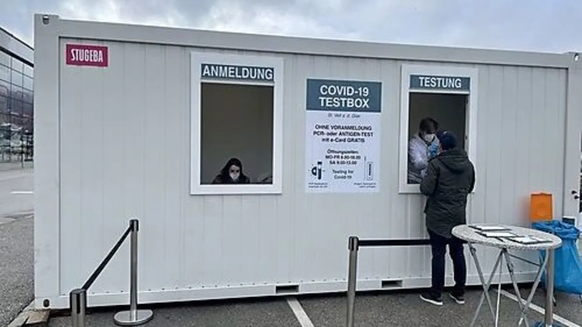 Der Testcontainer wurde auf den Interspar-Parkflächen errichtet. Direkt vor der Apotheke Wayerfeld