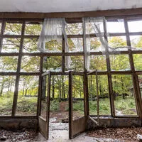 In einer abgeschiedenen Villa ließ es sich Machthaber Tito, der „Präsident“ Jugoslawiens auf Lebenszeit, im Nationalpark Plitvicer Seen gut gehen.