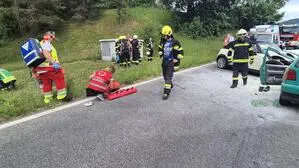 Schwerer Unfall bei L17-Übungsfahrt. Ein Auto fuhr frontal auf die junge Lenkerin zu 