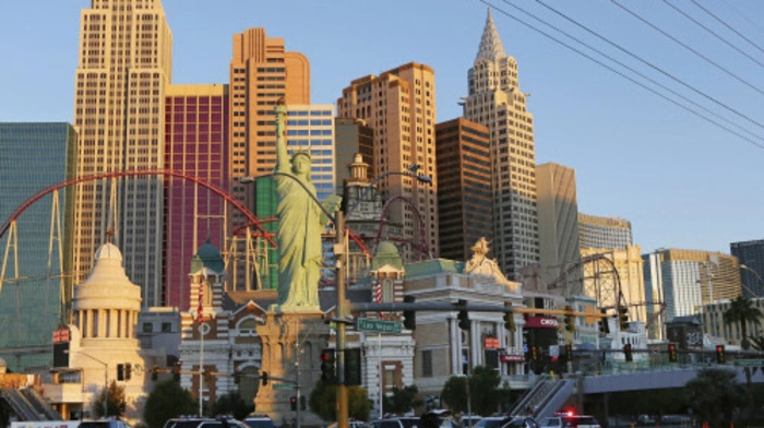 Ein 64-jähriger Todesschütze hat in der Nacht auf Montag bei einem Musikfestival in der US-Touristenmetropole Las Vegas mindestens 58 Menschen umgebracht und mehr als 500 verletzt, einige davon schwerst.