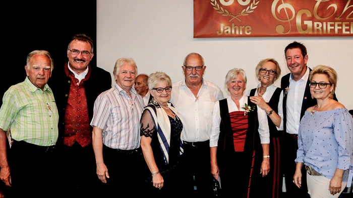 Die Festredner betonten die große Bedeutung des Chores für die Kulturszene der Gemeinde.