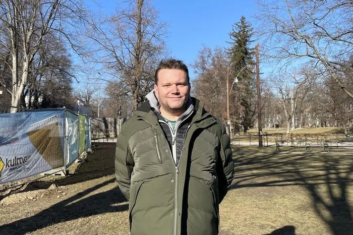 Der Vater der beiden, Stefan Stern, denkt ebenfalls sportlich: öffentliche Tennisplätze und Kiesbetten zum Boule-Spielen stehen auf seinem Wunschzettel.