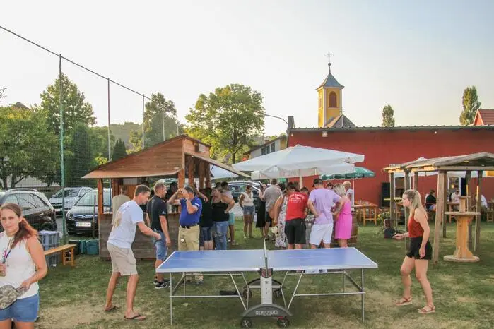Etwa 500 Besucher folgten der Einladung und begaben sich auf eine kulinarische Reise: 
