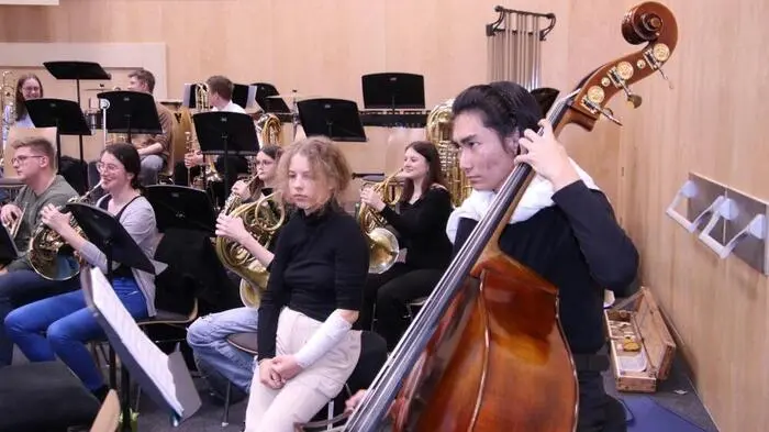 „Meisterwerke der Klassik“ – unter diesem Titel lud das Landesjugendsinfonieorchester Steiermark unter der Patronanz des Johann Joseph Fux Konservatoriums Graz in die „All in One Eventhalle“ im Jufa-Hotel in Maria Lankowitz ein. 