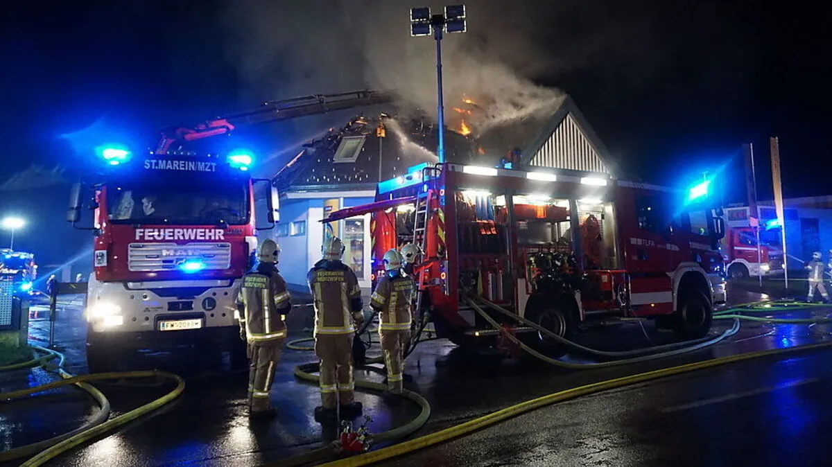 Beim Brand waren 60 Kameraden der Feuerwehren im Einsatz