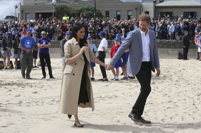 Ein Foto, auf dem Meghan die Schuhe trägt, hatte auf dem Instagram-Account der Firma nach einem Tag 18.000 Likes und begeisterte Kommentare.