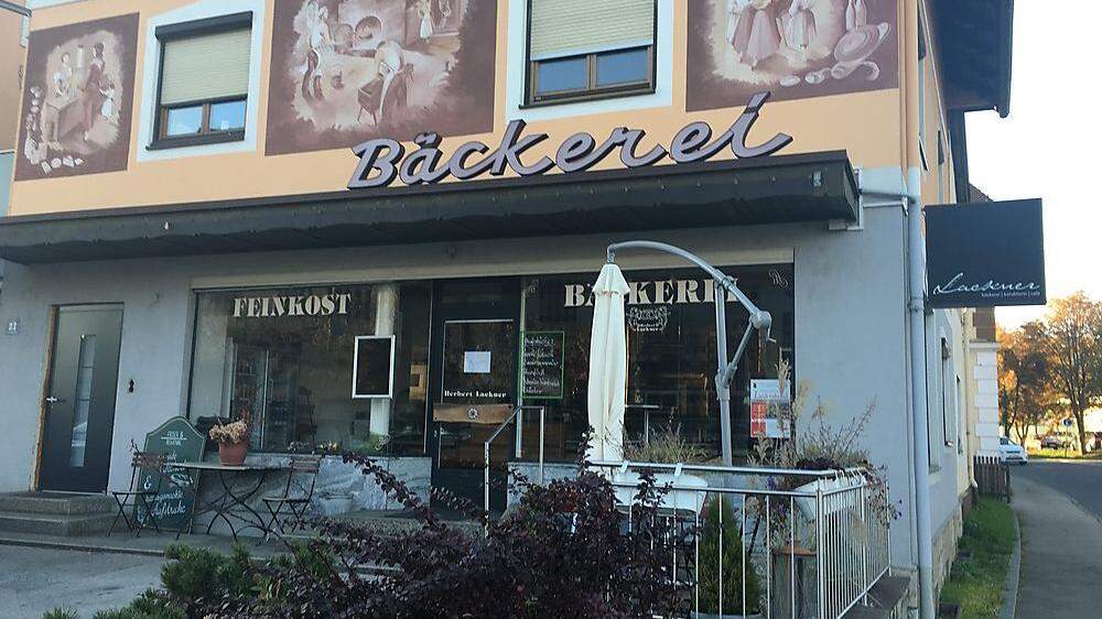 &quot;Wegen Betriebsauflösung geschlossen&quot; steht an allen Filialen der Bäckerei Lackner an der Tür, wie auch beim Stammhaus in der St. Jakober Straße