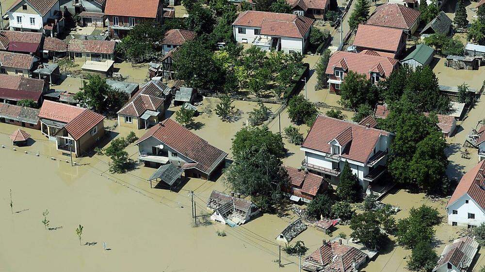 Naturkatastrophe wie etwa Hochwasser wie hier in Serbien forderten 2014 insgesamt 8200 Tote
