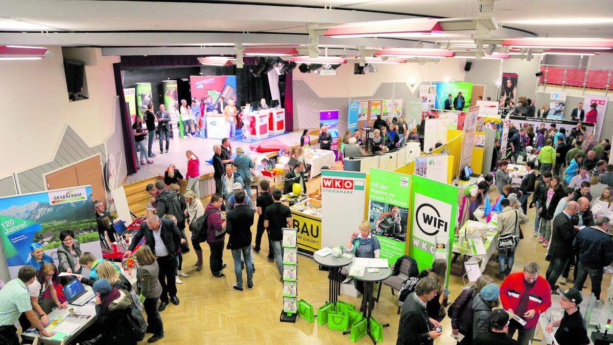 Die BuK.li 2016 findet in Bad Aussee, Gröbming und Liezen statt: Von Polytechnischen Schulen bis zur Universität werden Schulen und Institutionen über ihr buntes Bildungsangebot informieren