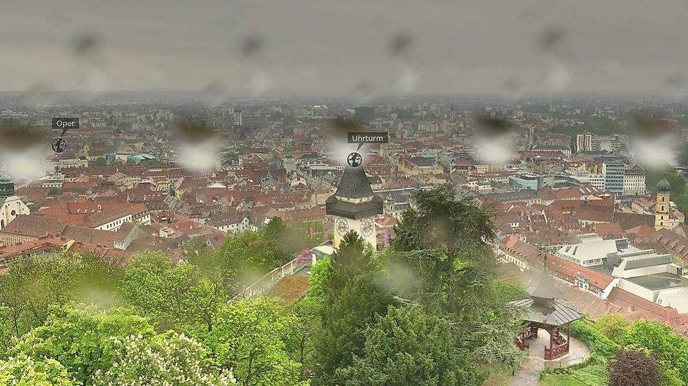Nicht nur über die Schloßberg-Webcam rinnt am Donnerstag der Regen