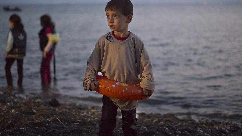 Syrischer Bub am Strand der Insel Kos
