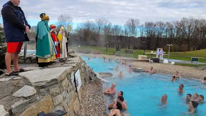 Die Sternsinger aus Bad Blumau brachten ihren Segen auch ins Rognerbad Blumau