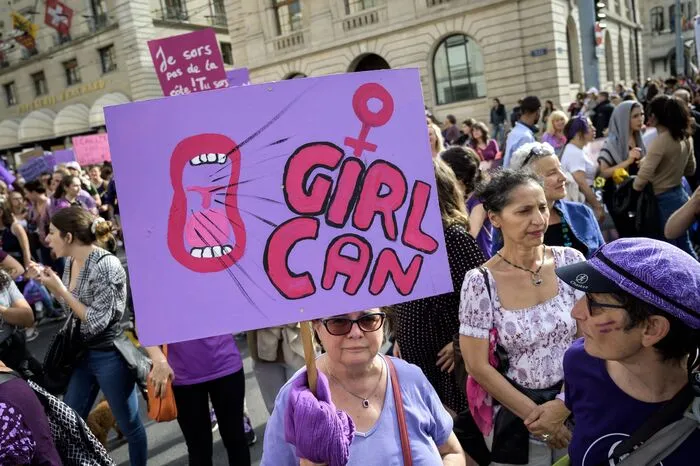 Ziel des Aktionstages war es, "das Land mit einem feministischen Streik lahmzulegen", erklärte die Aktivistin Marie Metrailler.
