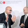 Wifo-Chef Gabriel Felbermayr (links) mit IHS-Chef Holger Bonin bei der Präsentation der neuen Konjunkturprognose in Wien 