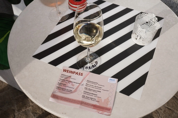 Der Weinreisepass für die Verkostung von 9 Top-Weinen an ebenso vielen Stationen in Millstatt