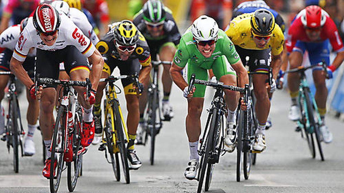 Mark Cavendish (grünes Trikot) gewinnt die dritte Etappe der Tour de France