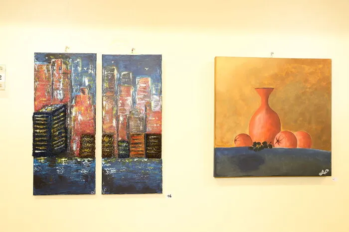 Seine Ausstellung trägt den Titel "Ungewissheit", da Alizadeh noch nicht weiß, ob er in Österreich bleiben kann.