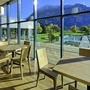 Restaurant mit Blick aufs Bad und die Dolomiten: Hierfür werden neue Pächter gesucht