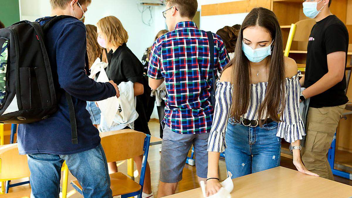 Mit rund 100 Schülern hat die Lehrerin im Päsenzunterricht täglich Kontakt