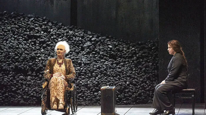 Nina Stemme (Elektra) und Anna Larsson (Klytämnestra) 