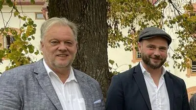 Christoph Gräfling (rechts) wird zum Herausforderer für Bürgermeister Martin Treffner (ÖVP)
