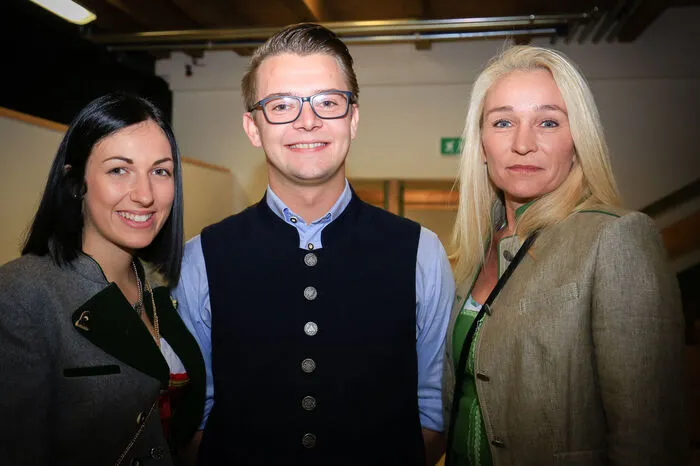 Klicken Sie sich durch die weiteren Bilder vom Bockbieranstich!