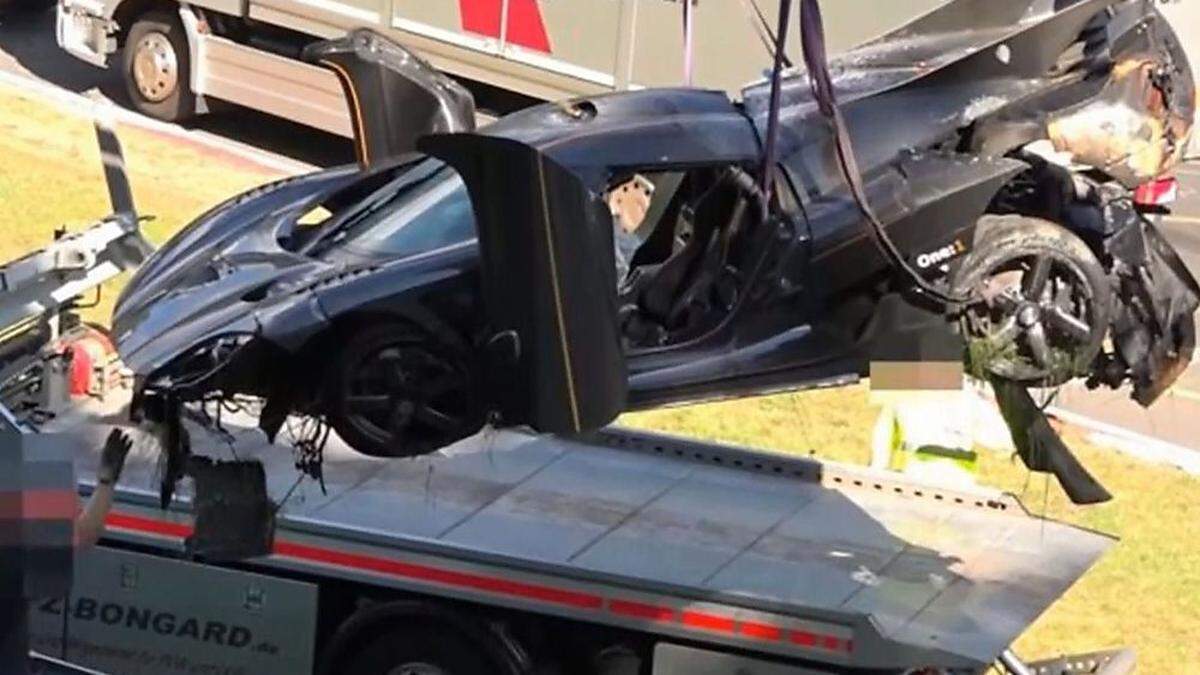 Das ist vom Koenigsegg One:1 nach dem Crash noch übrig