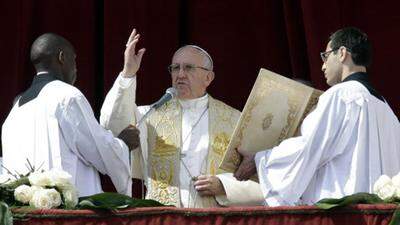 Papst Franziskus bei der Ostermesse im Vatikan