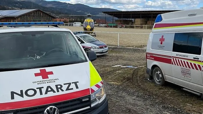 Die Frau wurde mittels Notarzthubschrauber C17 in das Universitätsklinikum Graz geflogen