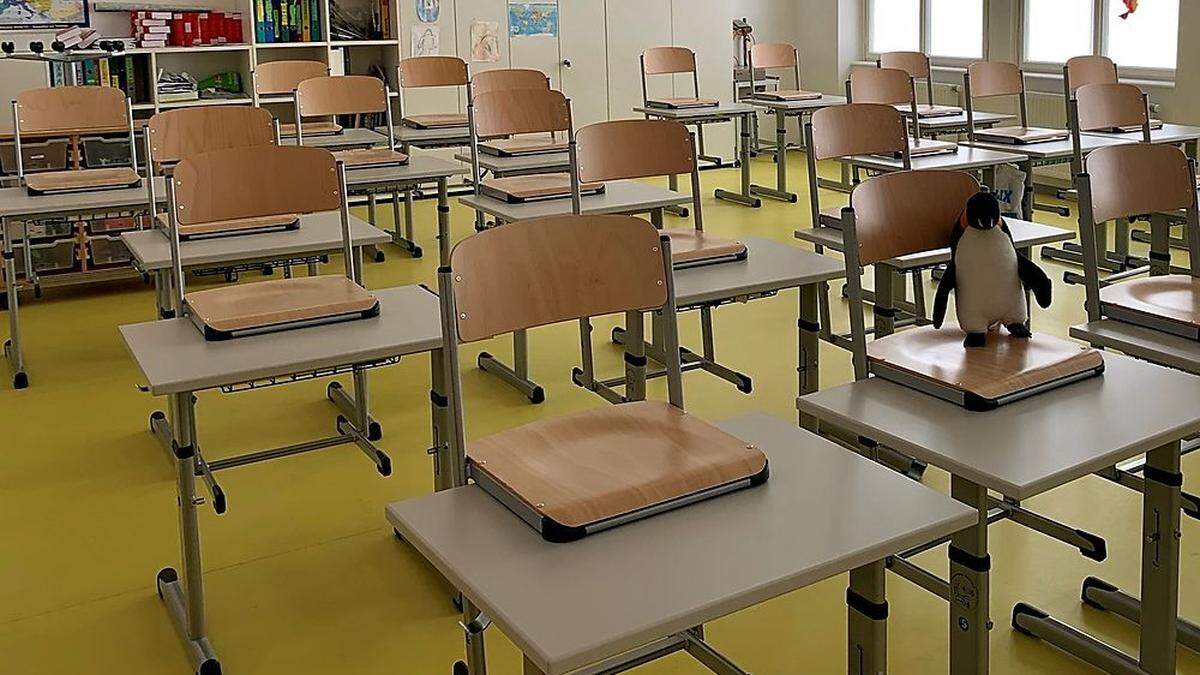 Die Klassenzimmer mussten über weite Strecken des Schuljahres leer bleiben. Auch der Prüfungsaal für die mündliche Matura wird heuer nicht sehr beansprucht werden
