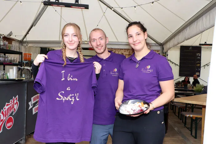Am Foto von Links: Lisa-Marie Mitterdorfer, Toni und Carina Komrowski.
