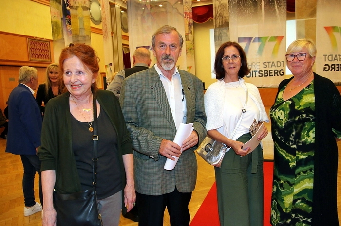 Die Kunstobjekte sind ab sofort in 16 Voitsberger Geschäften präsent